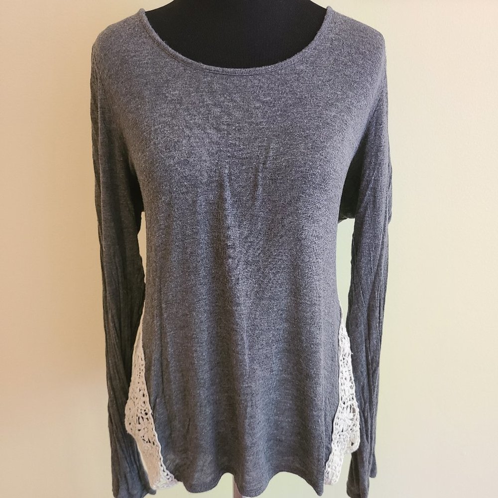 Paper + Tee gray top w/ knit side accents - XL